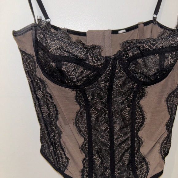 Urban Outfitters Corset top. In black Size XL - Picture 2 of 3